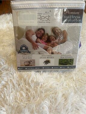 Premium White Mattress Protector - Waterproof & Allergen Barrier